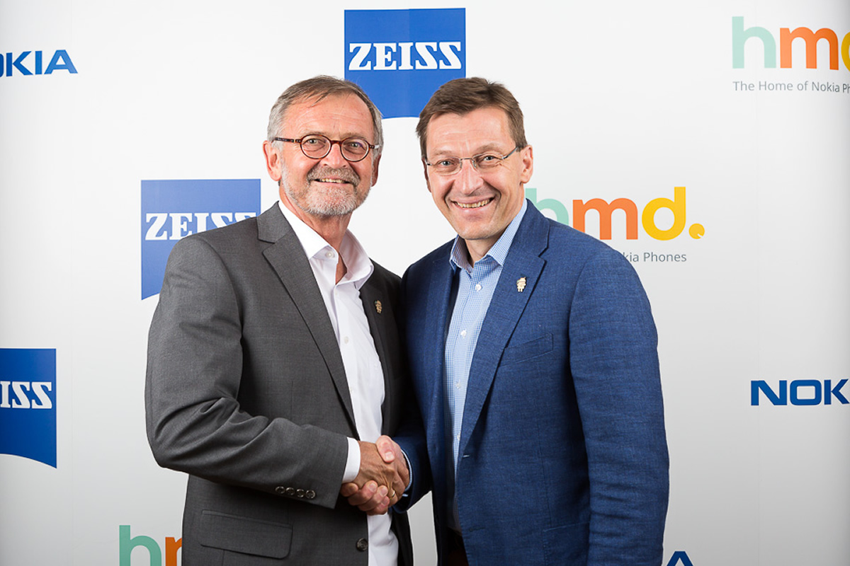 Winfried Scherle (Carl Zeiss) a Pekka Rantala (HMD Global) / F22.cz